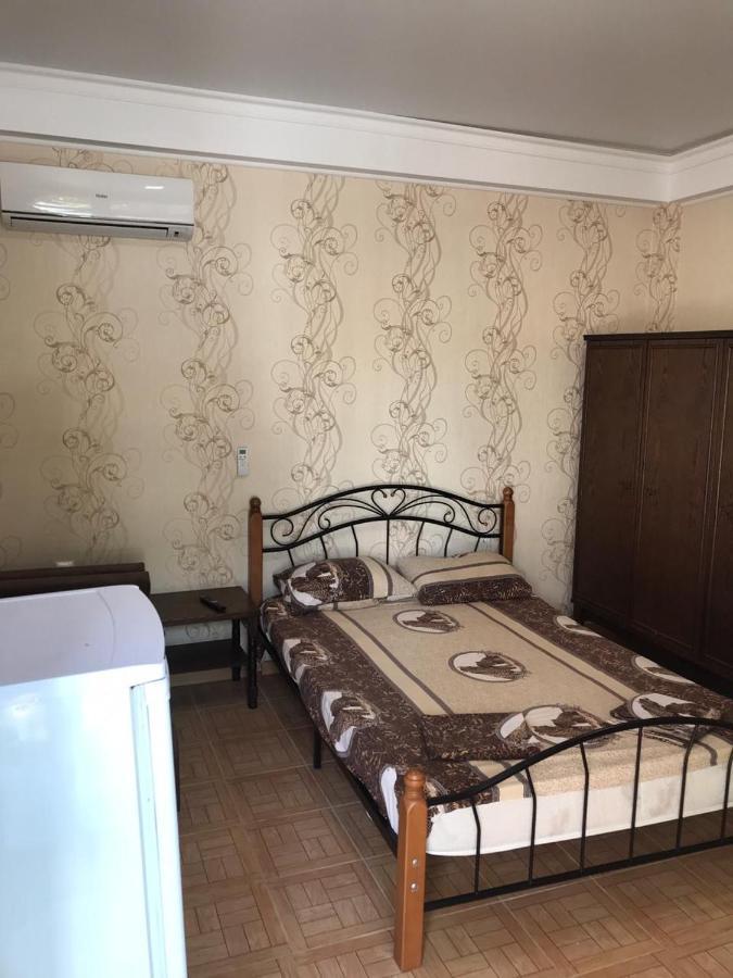 White House Hotel Gagra Exterior photo